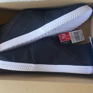 South Carolina Gamecocks Under Armour Sneakers 13.5 Mens